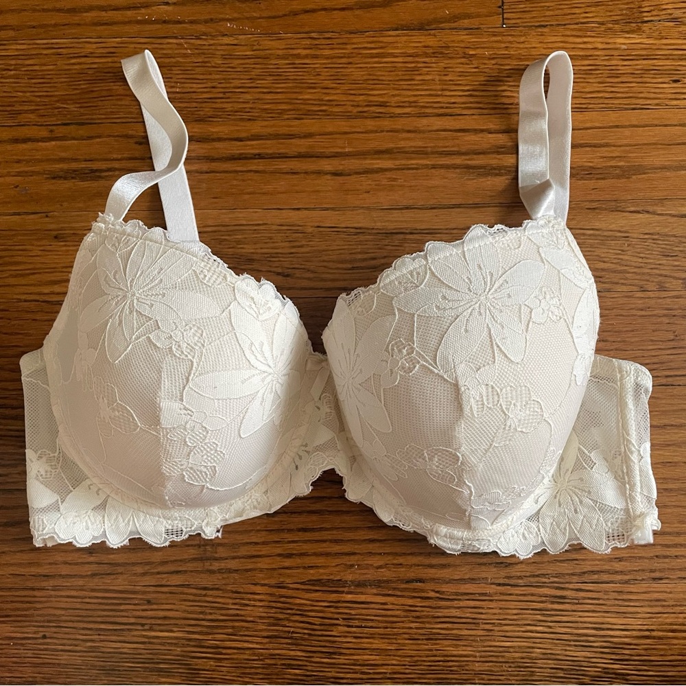 40C White Floral Lace Bra